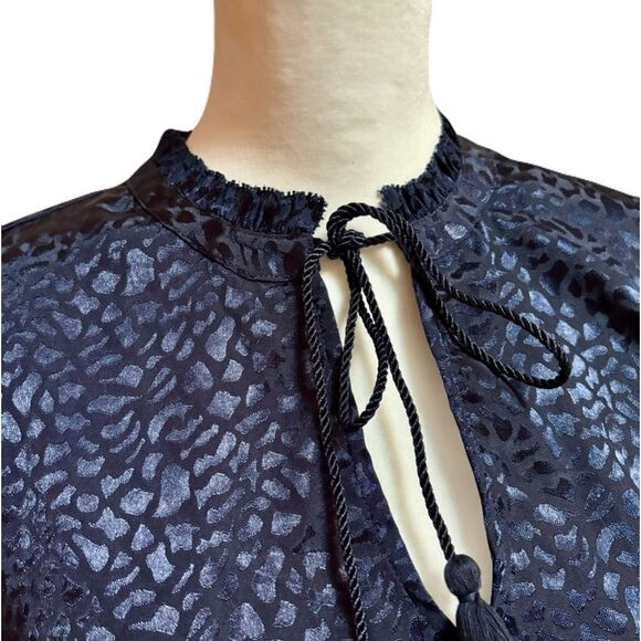 Liverpool Los Angeles Navy Jacquard Animal Print Peasant Blouse, Sz. M, EUC - Picture 2 of 9